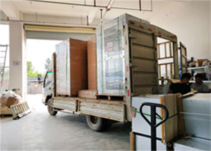 自力某公司采購304雙吹感應(yīng)互鎖風(fēng)淋室